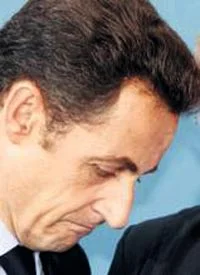 Sarkozy'nin karizması çiziliyordu