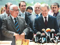 Şener: Erdoğan ile kucaklaştık