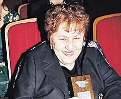 Tiyatrocu Suna Pekuysal'ı kaybettik