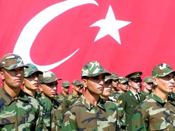 Türk askeri 1 yıl daha Lübnan'da