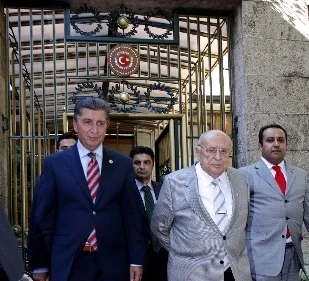 Demirel: CHP-TSK gerginliği uzun sürmez!
