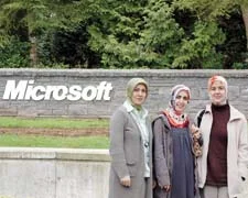Microsoft'ta başörtüsü 'error' vermiyor!