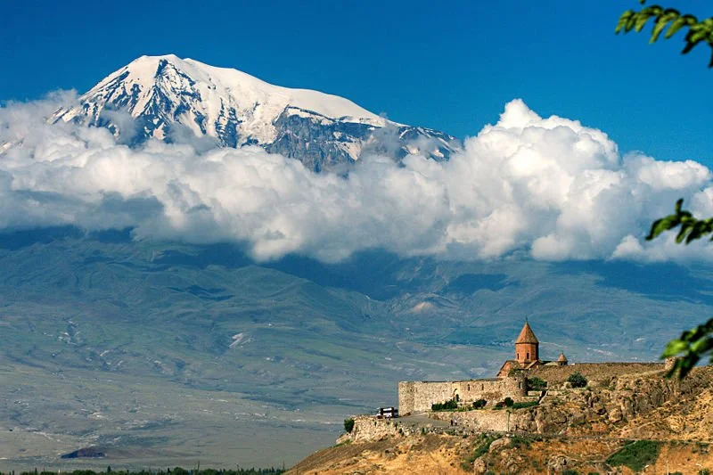 Ağrı Dağı'na dağevi yaptırılıyor