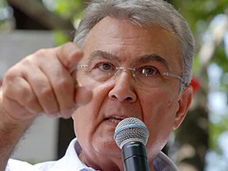 Baykal sonunda CHP'ye de muhalefet...