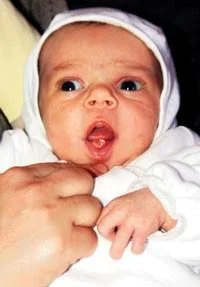Eylül bebek dişiyle doğdu