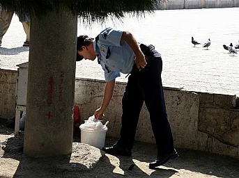 Kuşçunun yemini bomba sandılar