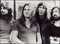 Pink Floyd'un klavyecisi öldü