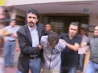 Tecavüz zanlısına linç girişimi