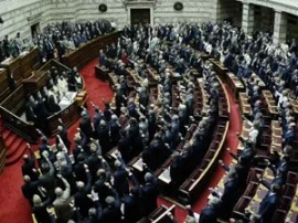 Yunanistan'da iki partili sistem sallanıyor