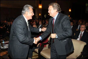 Baykal bu kez ekonomiyi eleştirdi