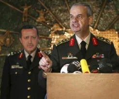 Genç Siviller'den Ahmet Hakan?a fotoğraflı yanıt