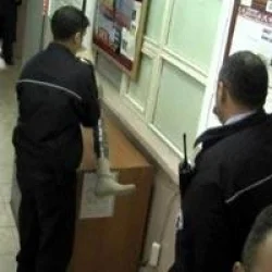 Kızgın borçlu protez bacağını verdi