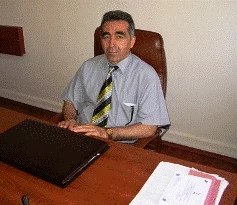 Okulun müdürü değil sanki ağası