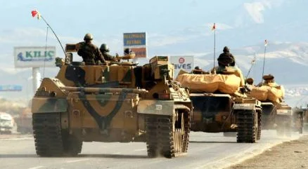 Sınıra 30 araçlık askeri sevkiyat
