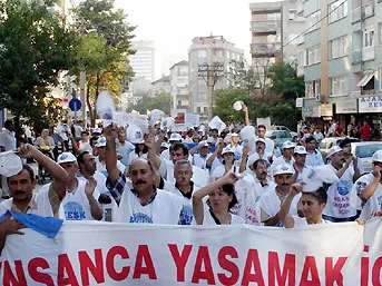 Taraf yazarından krize karşı radikal öneri