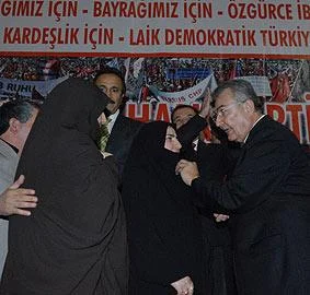 Baykal'dan 'kara çarşaf' yorumu