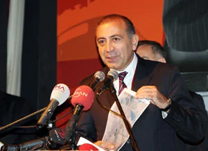 Çarşaf hamlesi CHP'yi karıştırdı