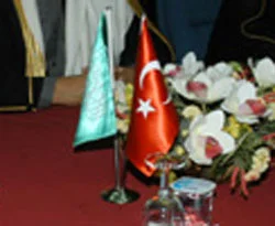 Dış Ticaret Müsteşarlığı'nda bayrak krizi