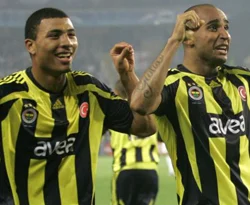 Fener'de kim yedek kalacak?