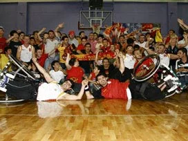 Galatasaray bir kez daha tarihe geçti