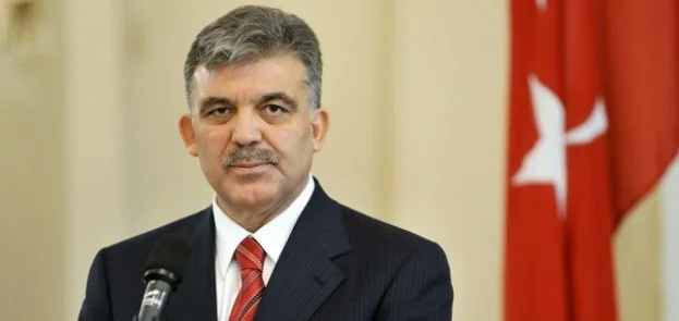 Gül: Başbakanlığın yasaklarına karışmam