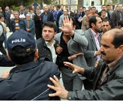 İşçiler sendikaya karşı eylem başlattı