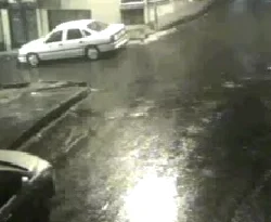 Kapıdan giremedi, bagajdan girdi!