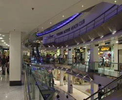 Krize rağmen yeni alışveriş merkezi
