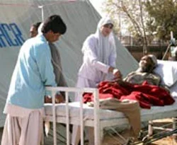 Mücahitler Pakistan depremine koştu