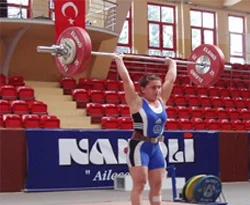 Nurdan iki bronz birden kazandı
