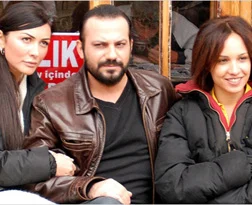 Papazın kızının imamın oğluna aşkı
