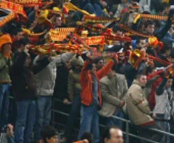Sami Yen'de maça ilgi az