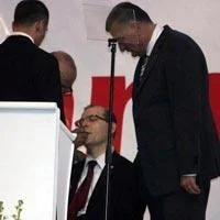 Soylu kürsüde fenalaştı / VİDEO