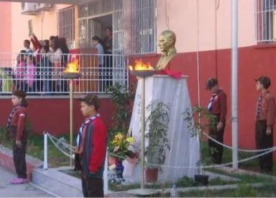 STK'lardan zorunlu törenlere boykot çağrısı