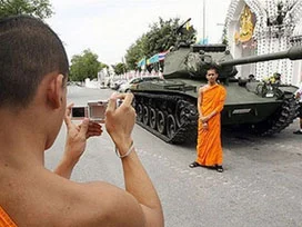 Tayland'da olaylar büyüyor