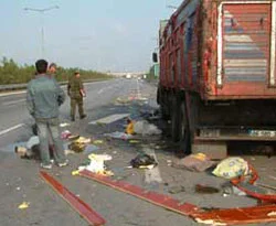 Tem'de kaza: 2 ölü, 2 yaralı