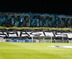UEFA'nın izniyle sporu siyasete alet ettiler