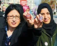 Anketler 'mahalle baskısı'nı yalanlıyor