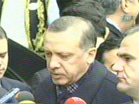 Başbakan'dan özürcü aydınlara tepki