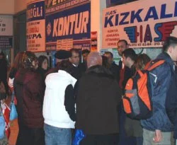 Bayram tatiline çıkanlar otogarları doldurdu