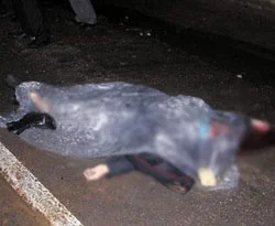 Bebeği kurtuldu, kendisi kurtulamadı!