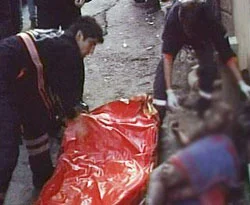 Beyoğlu'da 5 katlı bir binada yangın