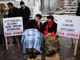 ''Çılgın İhtiyarlar''dan protesto
