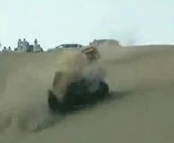 Çölde 4x4 faciası!/VİDEO