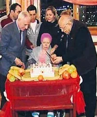 Demirel'e darbelerden daha ağır gelen ne?