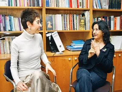 'Devletin kırmızı kitabını değiştiriyorlar'