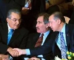 Erdoğan ve Baykal'dan Mevlana toklaşması