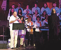 Erivan'da müziğin kurduğu köprü