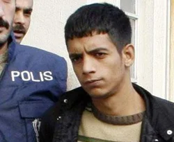 Eşine bayramlık alamadı, kapkaç yaptı