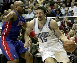 Hido'lu Orlando'yu Pistons durdurdu